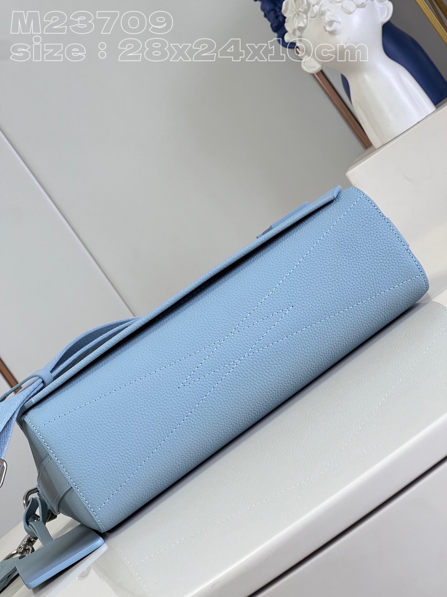 l**is V*t*n takeoff messenger