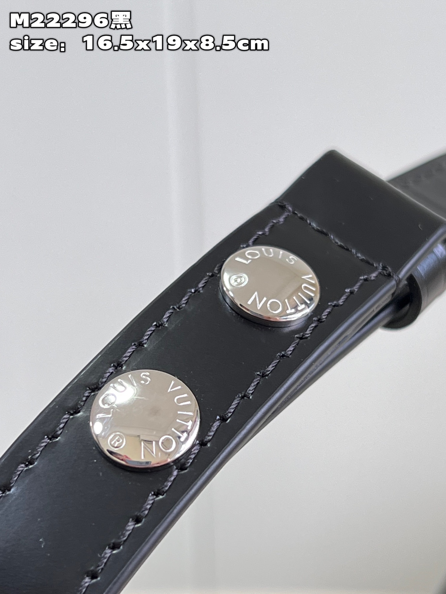 l**is V*t*n twist lock xl