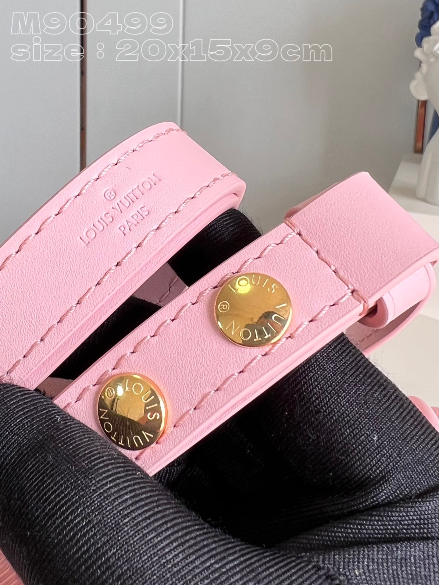 l**is V*t*n mini dauphine