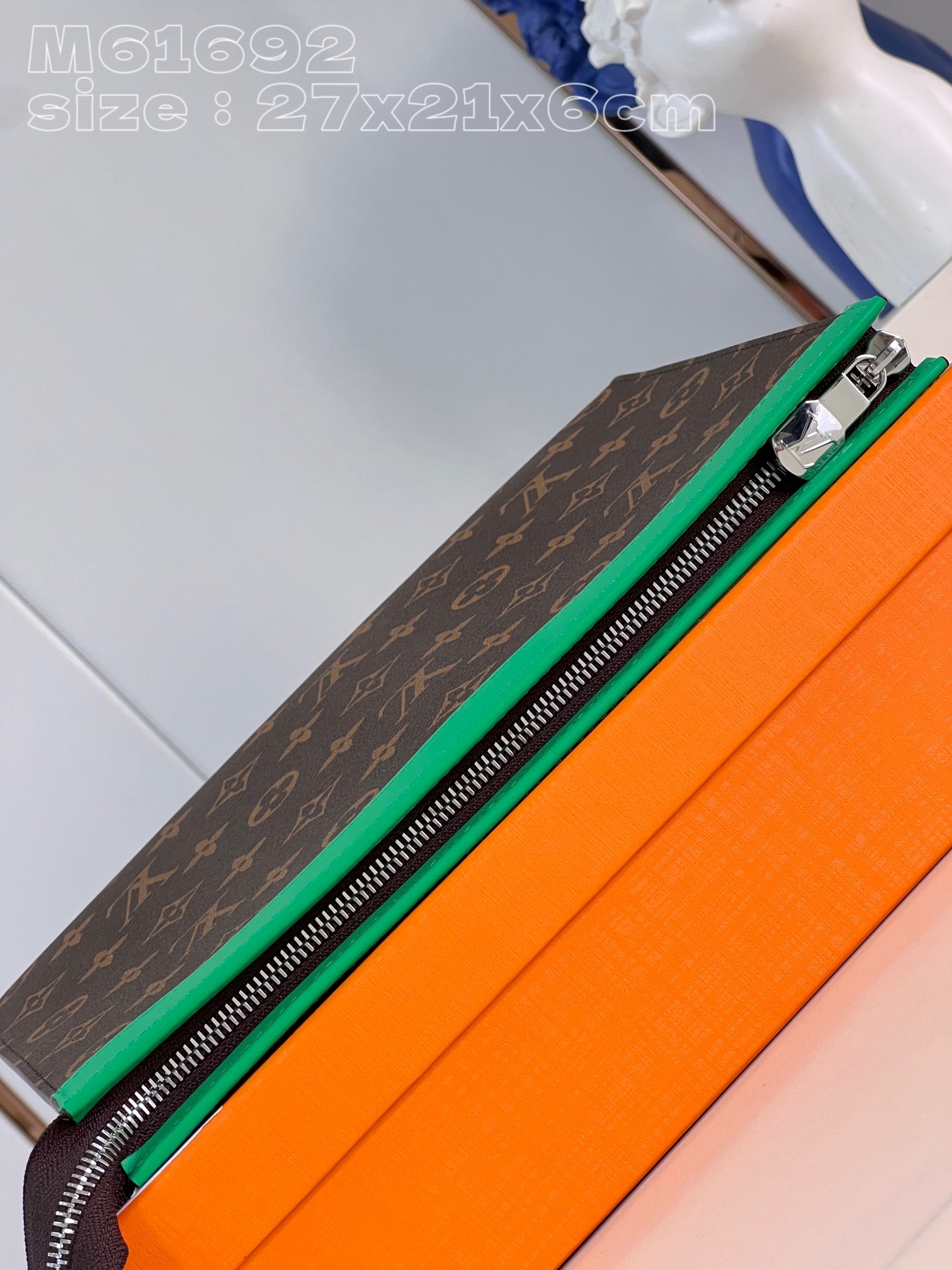 l**is V*t*n pochette voyage mm