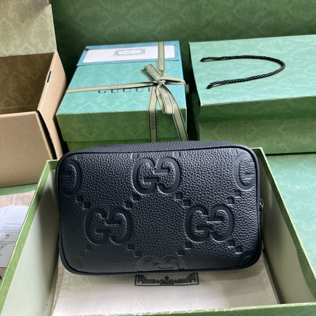G*u*i jumbo gg toiletry case