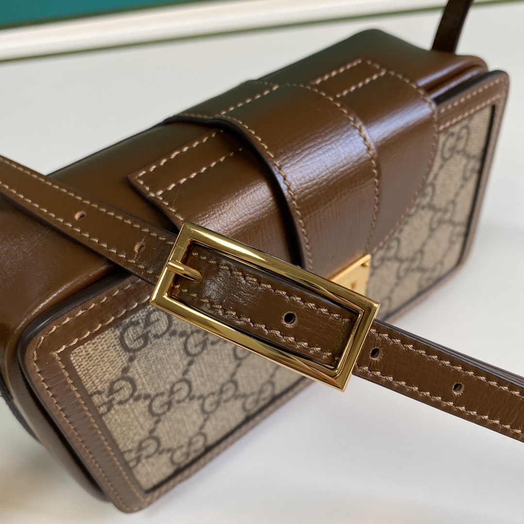 G*u*i gg mini bag with clasp closure