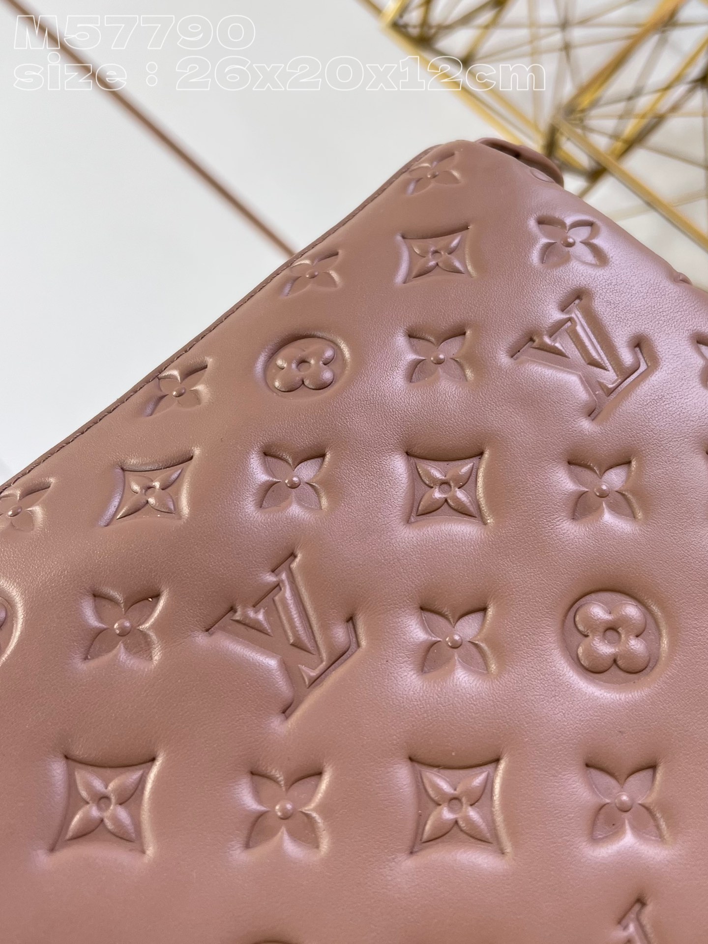 l**is V*t*n coussin small handbag