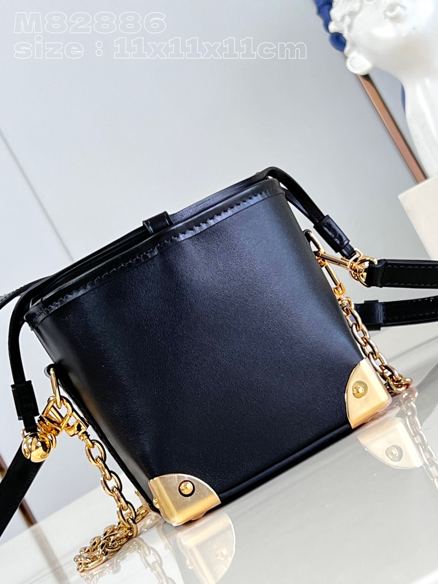 l**is V*t*n online only