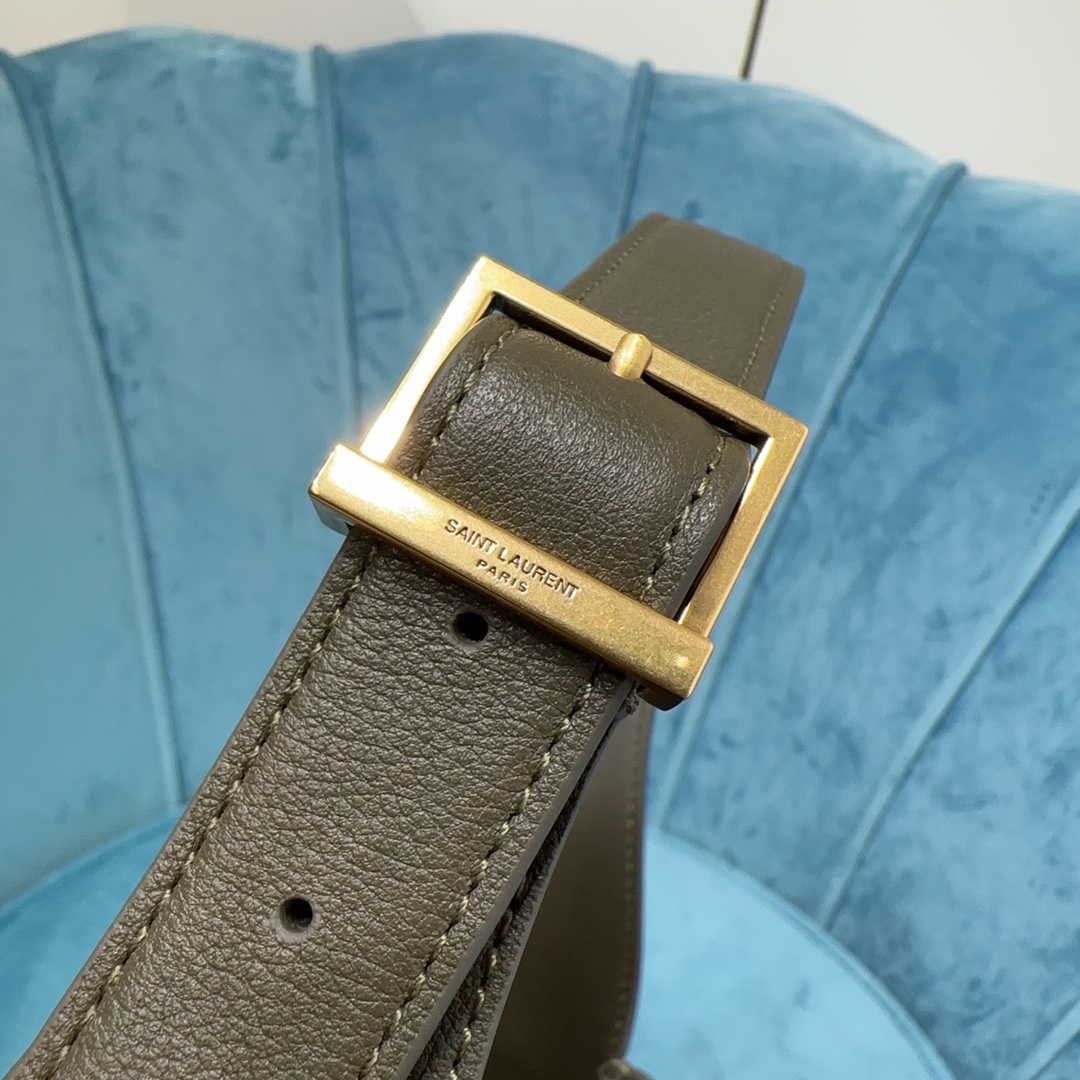 YSL LE5À7 SOFT SMALL Hobo Bag