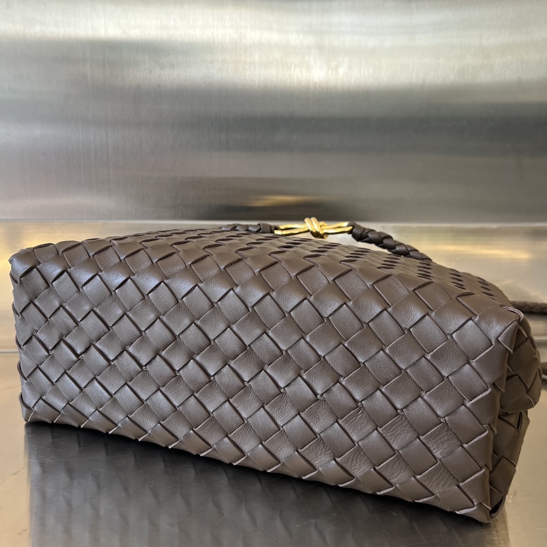 bo*te*ga Ve*ne*ta medium andiamo bag