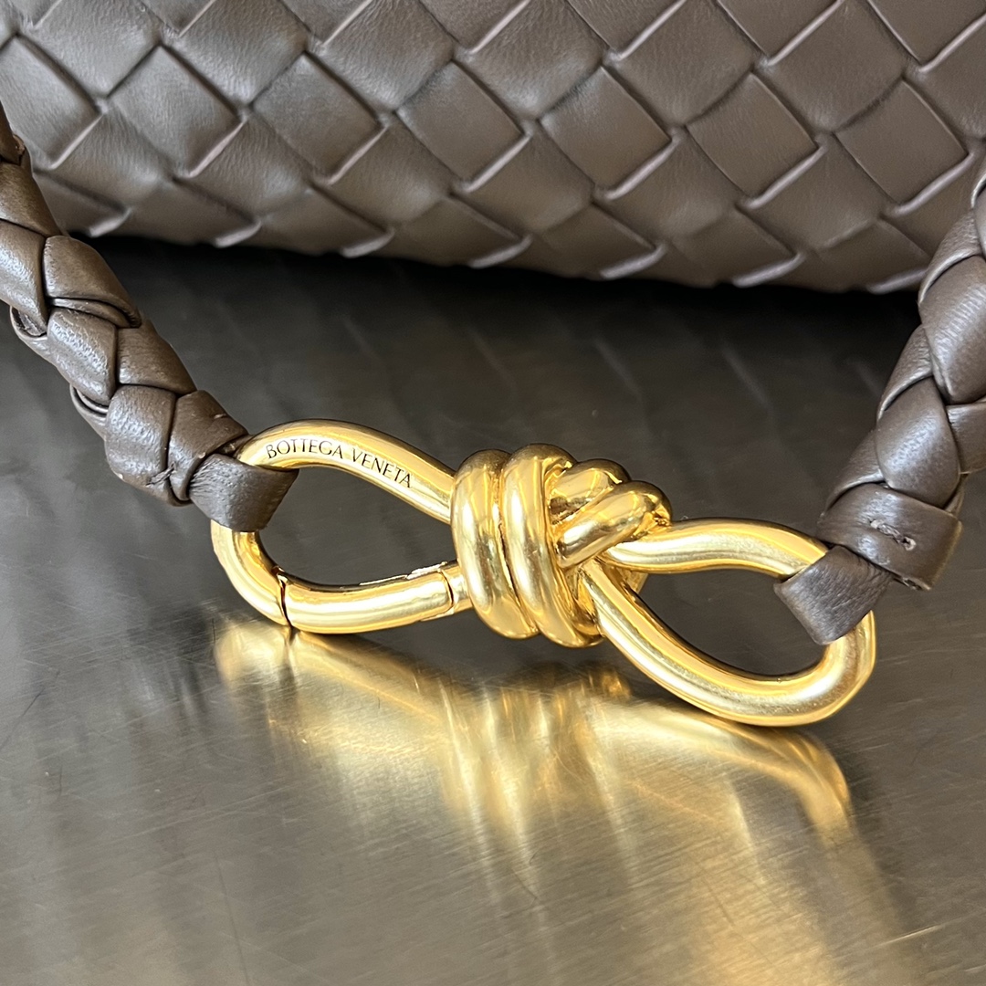 bo*te*ga Ve*ne*ta medium andiamo bag