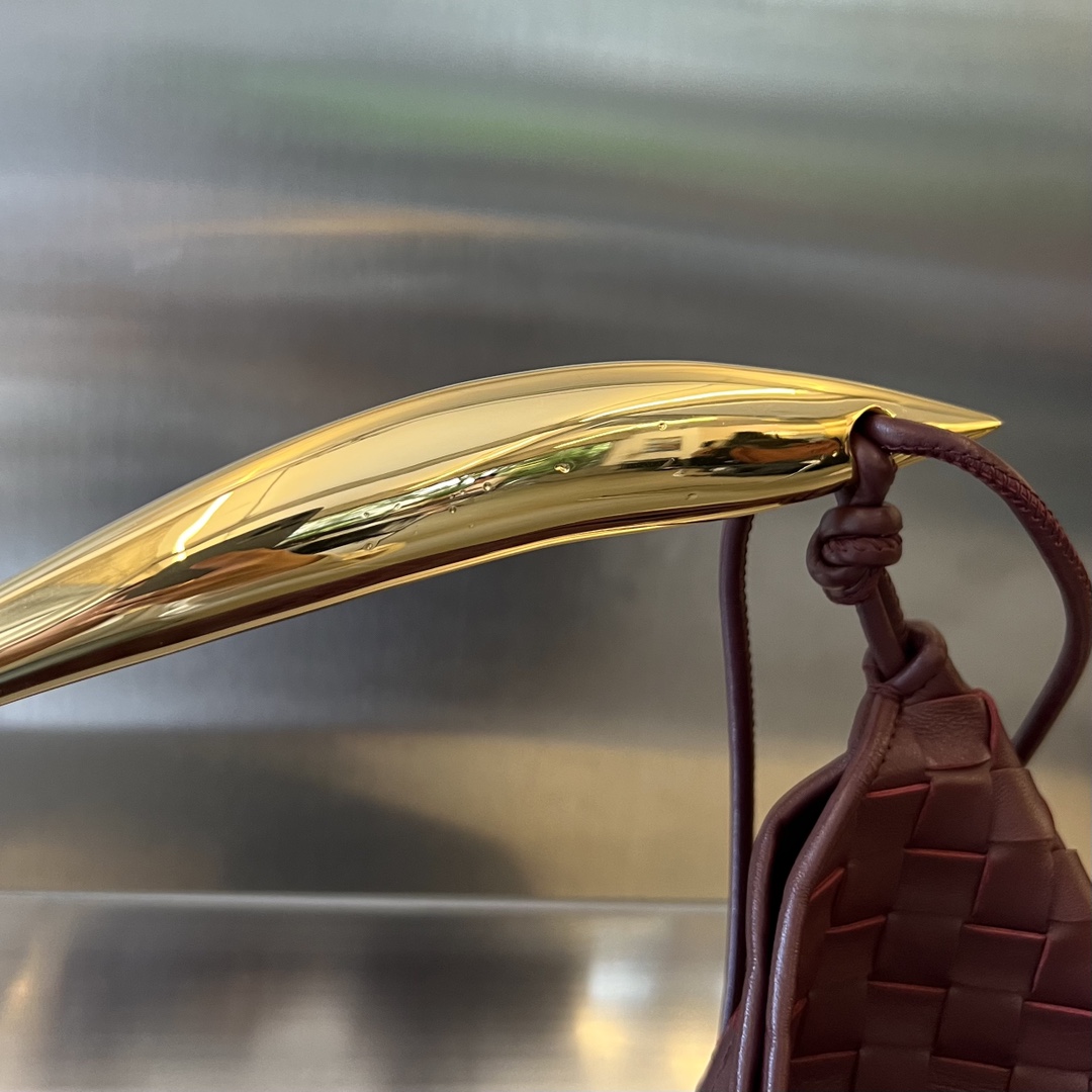 bo*te*ga Ve*ne*ta medium sardine