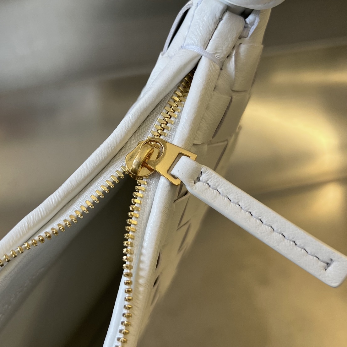 bo*te*ga Ve*ne*ta small gemelli