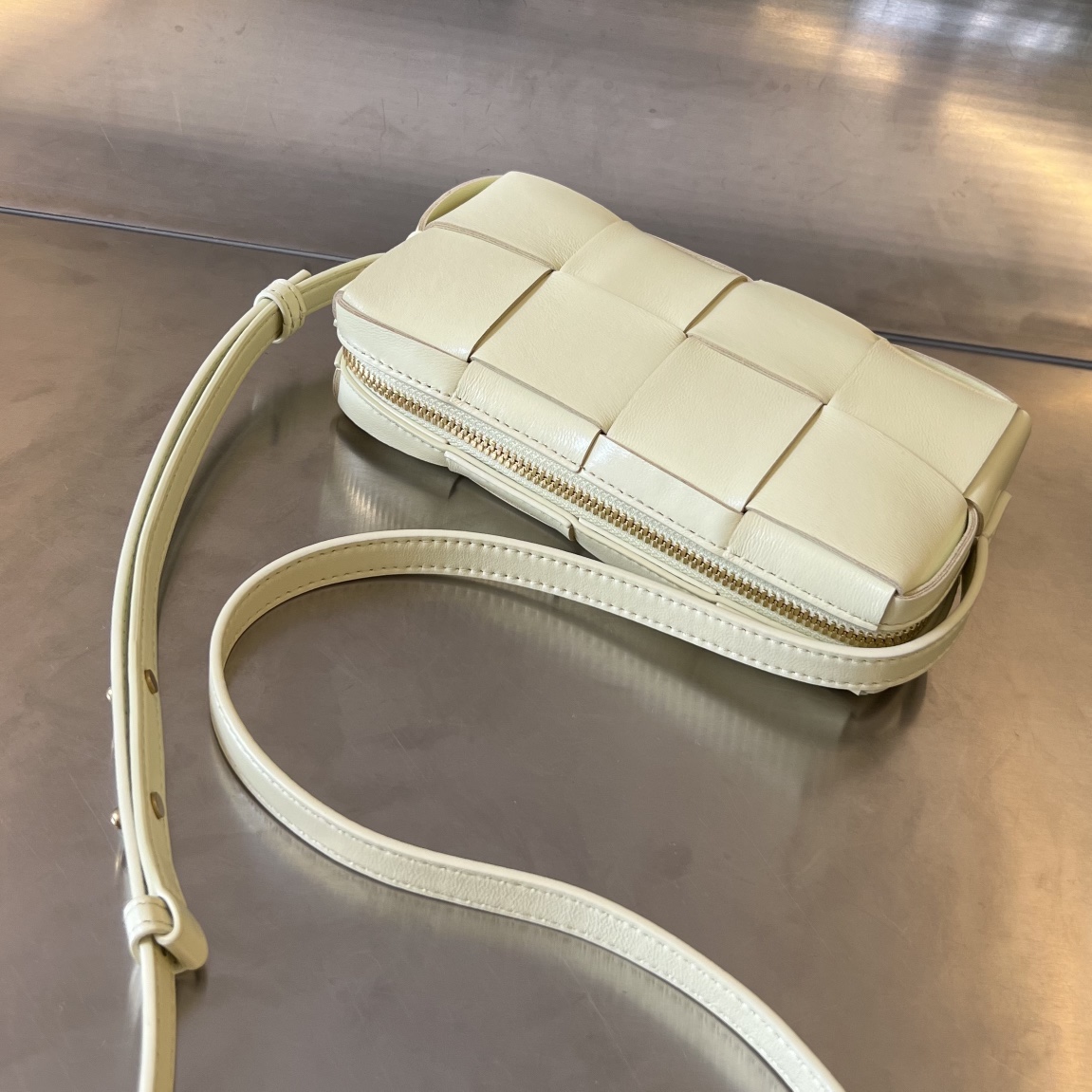 bo*te*ga Ve*ne*ta mini cassette cross-body bag