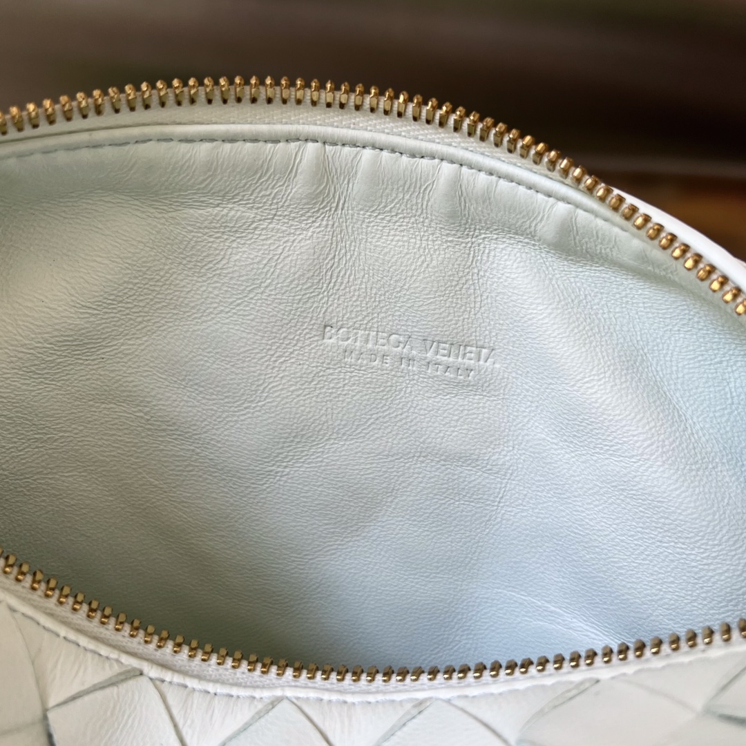 bo*te*ga Ve*ne*ta mini wallace