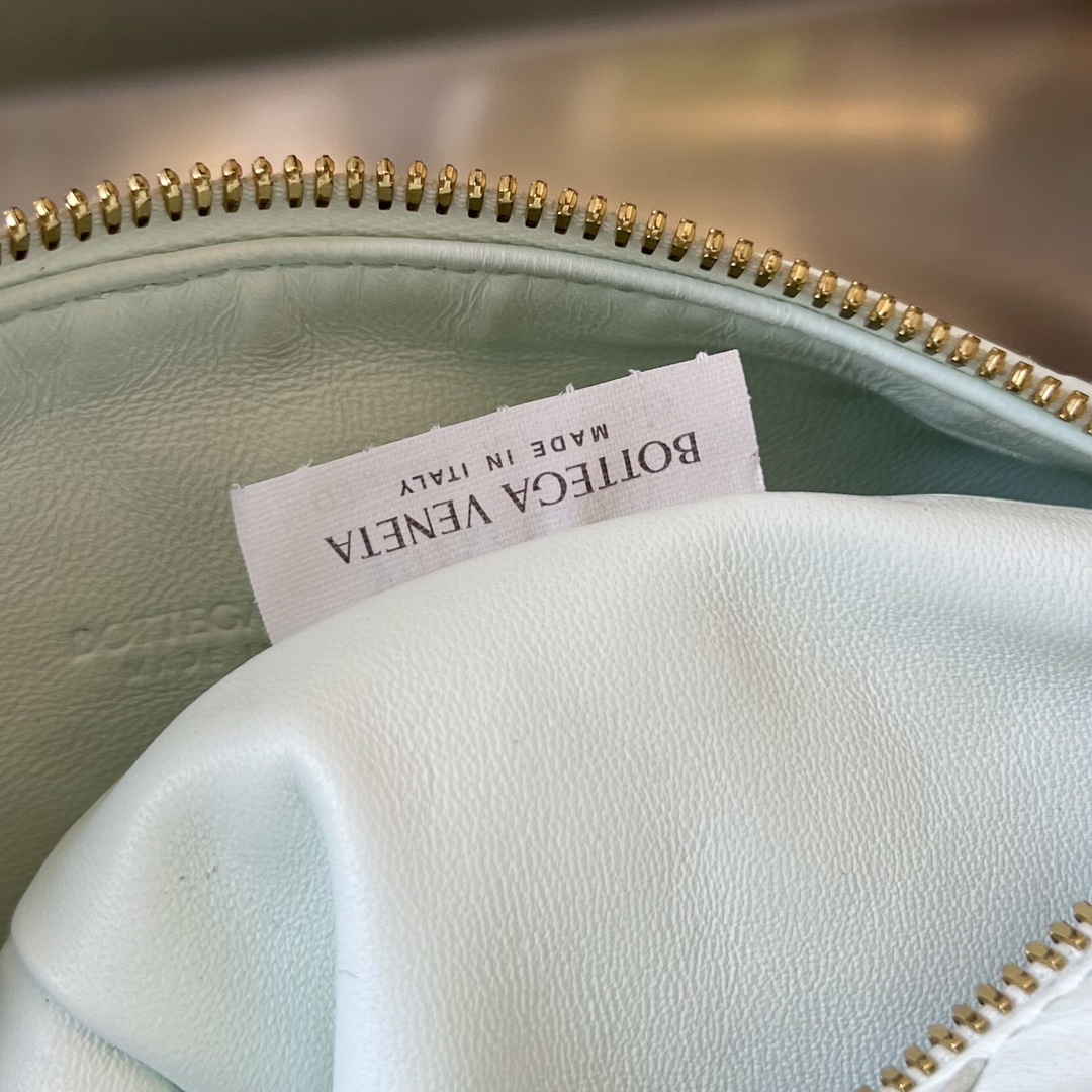 bo*te*ga Ve*ne*ta mini wallace