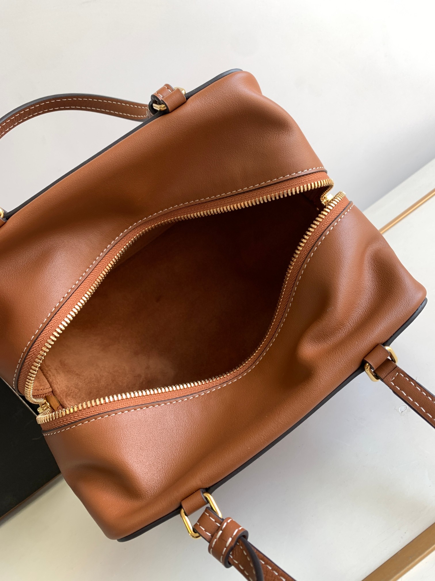 Ce**e folded cube bag in smooth calfskin
