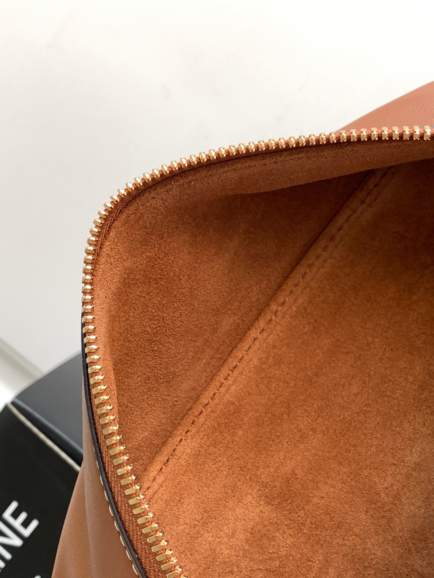 Ce**e folded cube bag in smooth calfskin