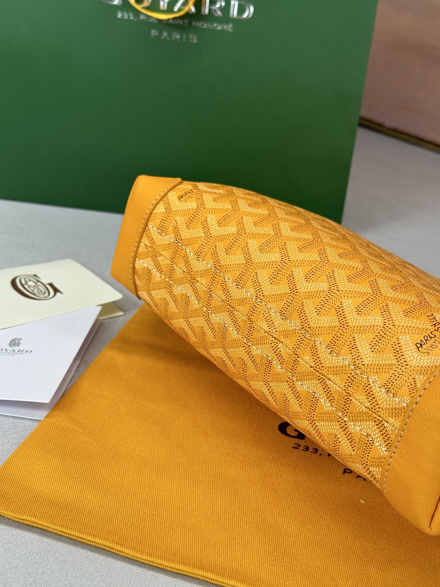 Go*ard conti handbag