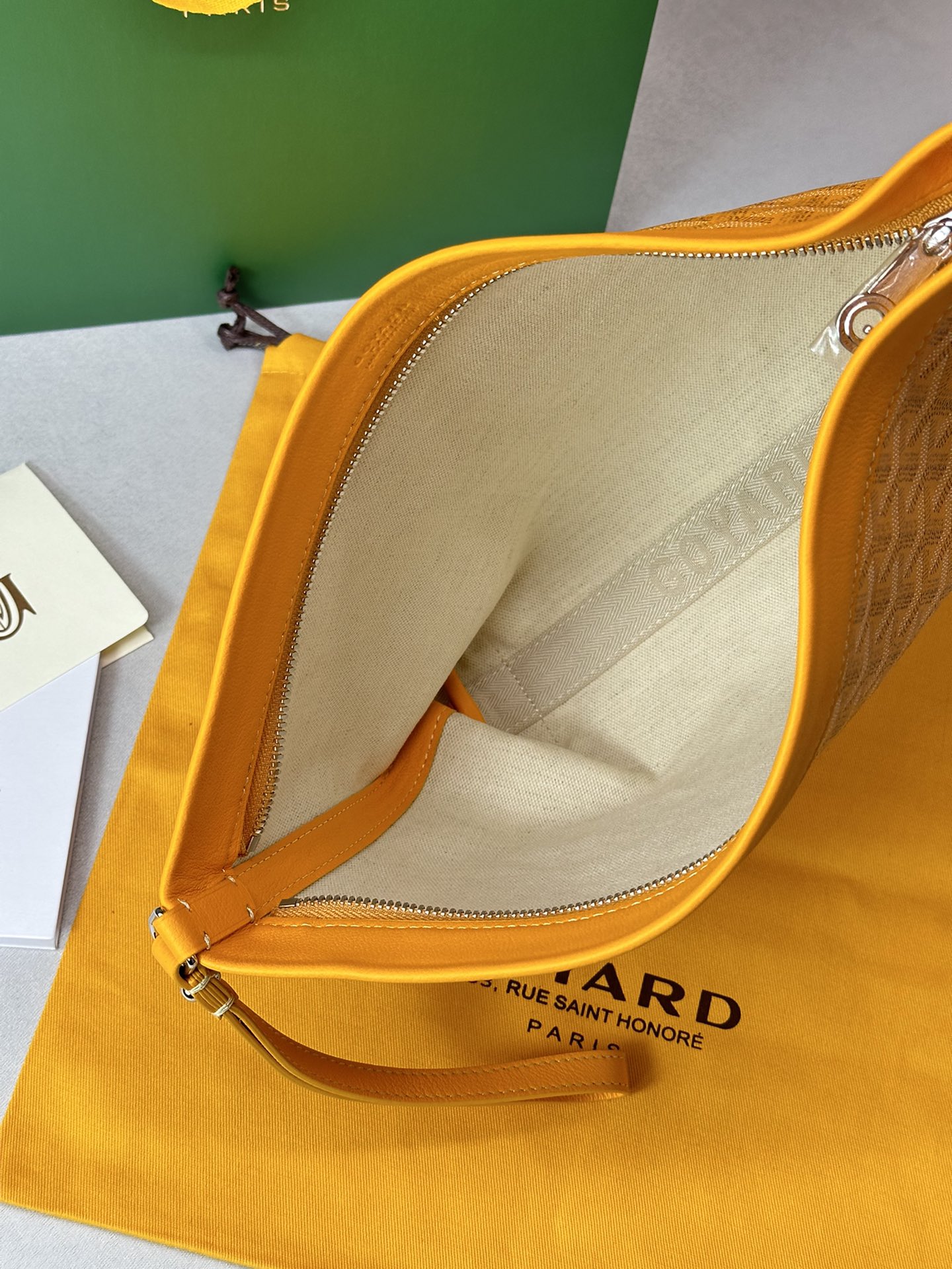 Go*ard conti handbag