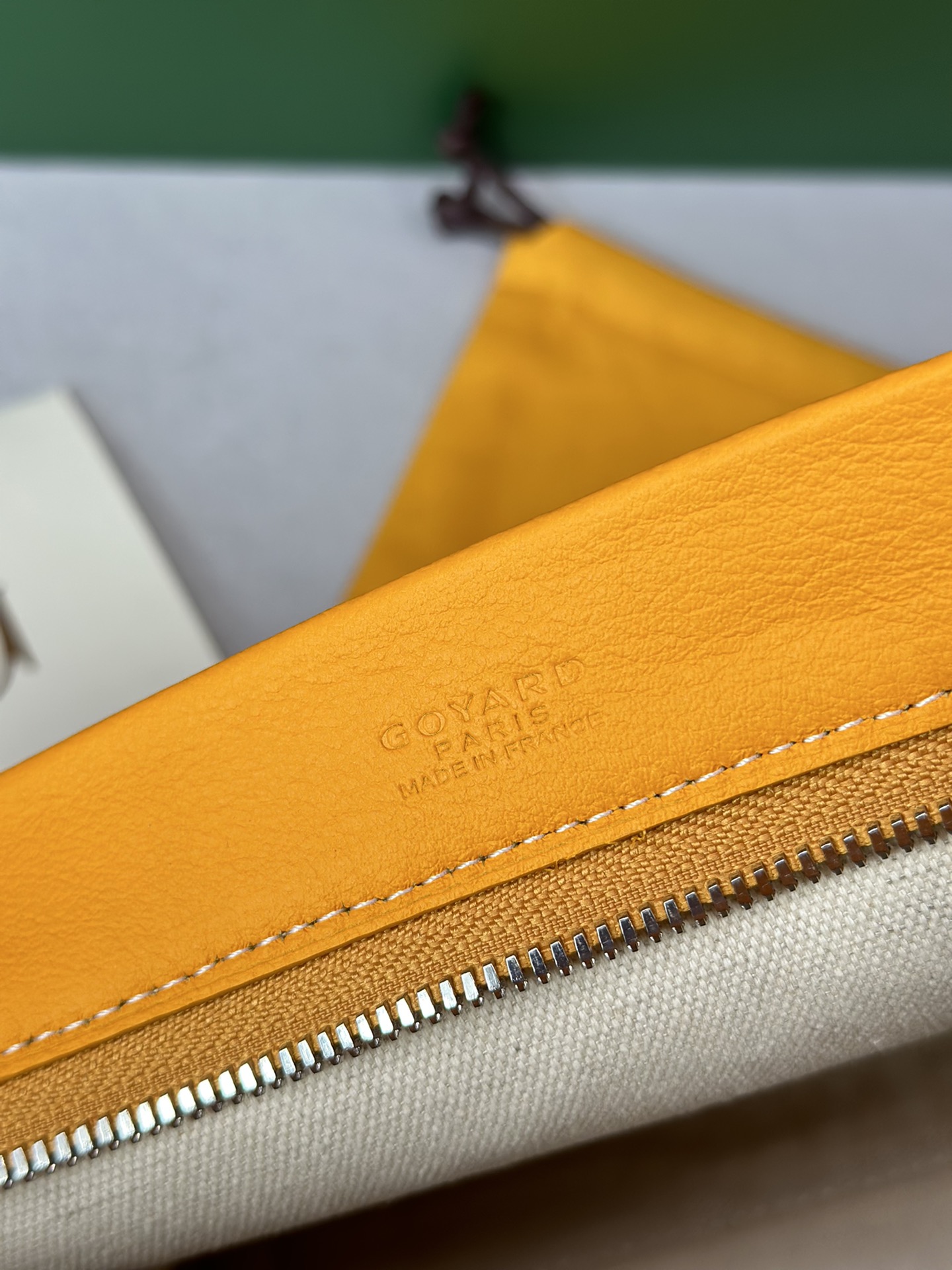 Go*ard conti handbag