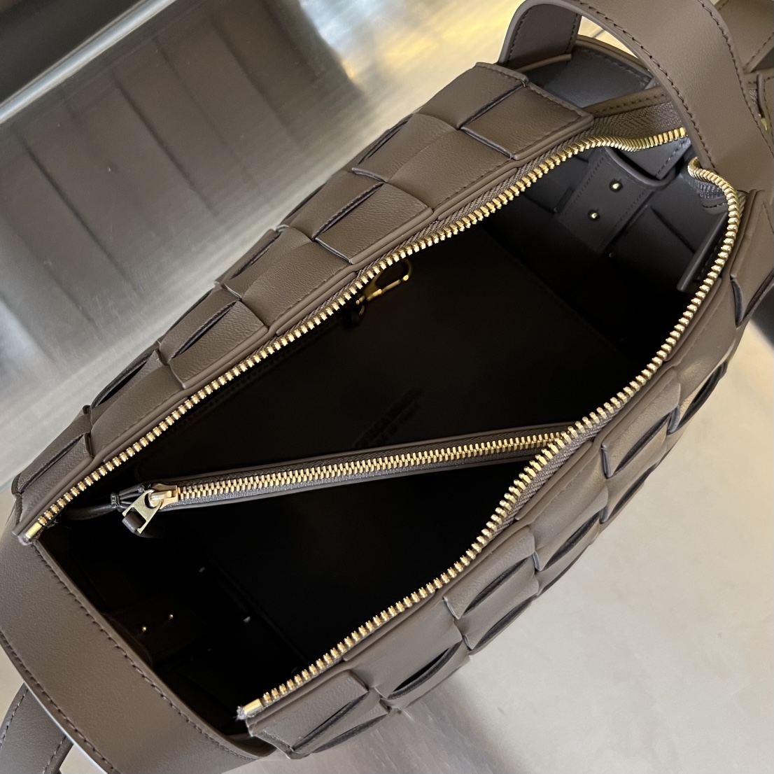 bo*te*ga Ve*ne*ta bv small bowling cassette