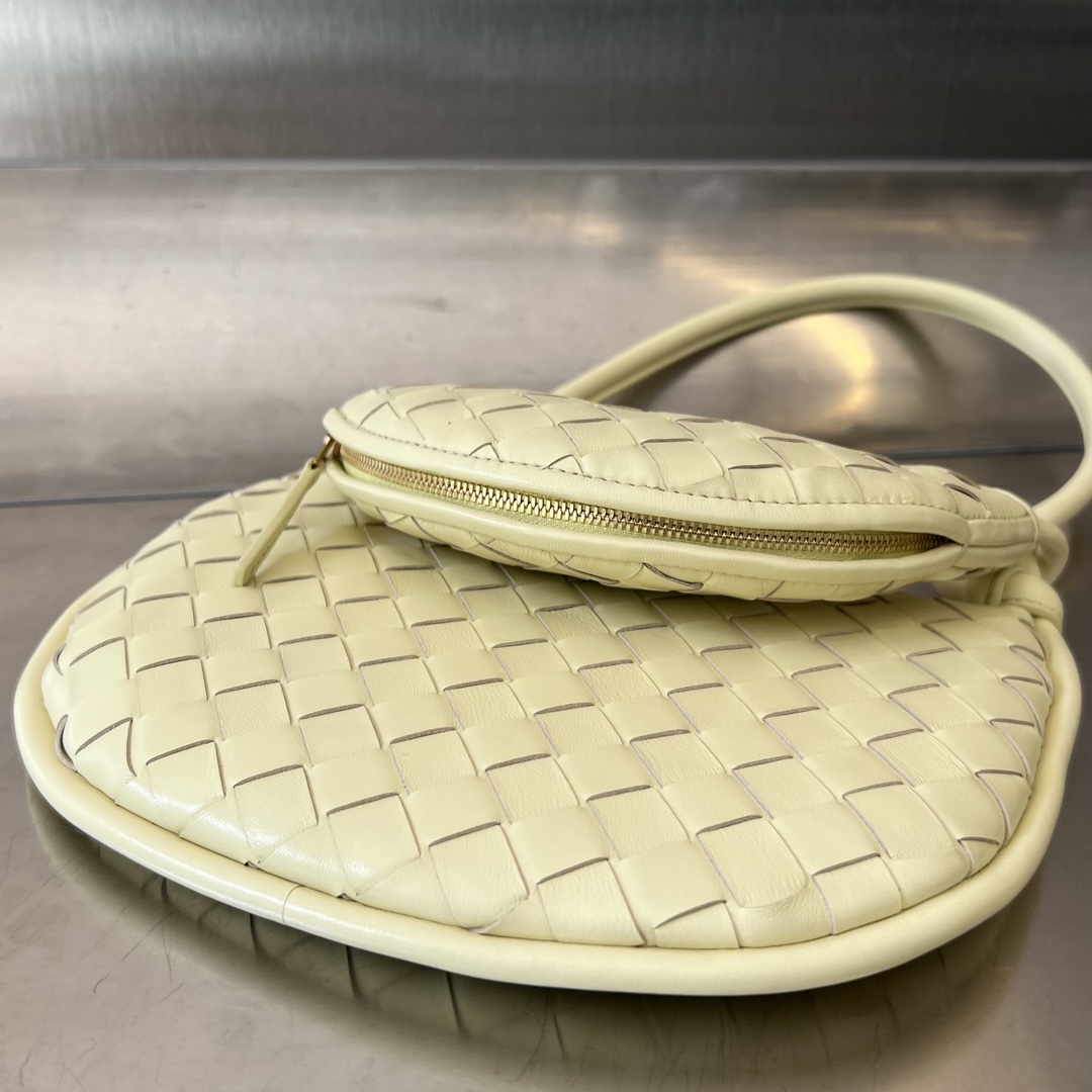 bo*te*ga Ve*ne*ta small gemelli