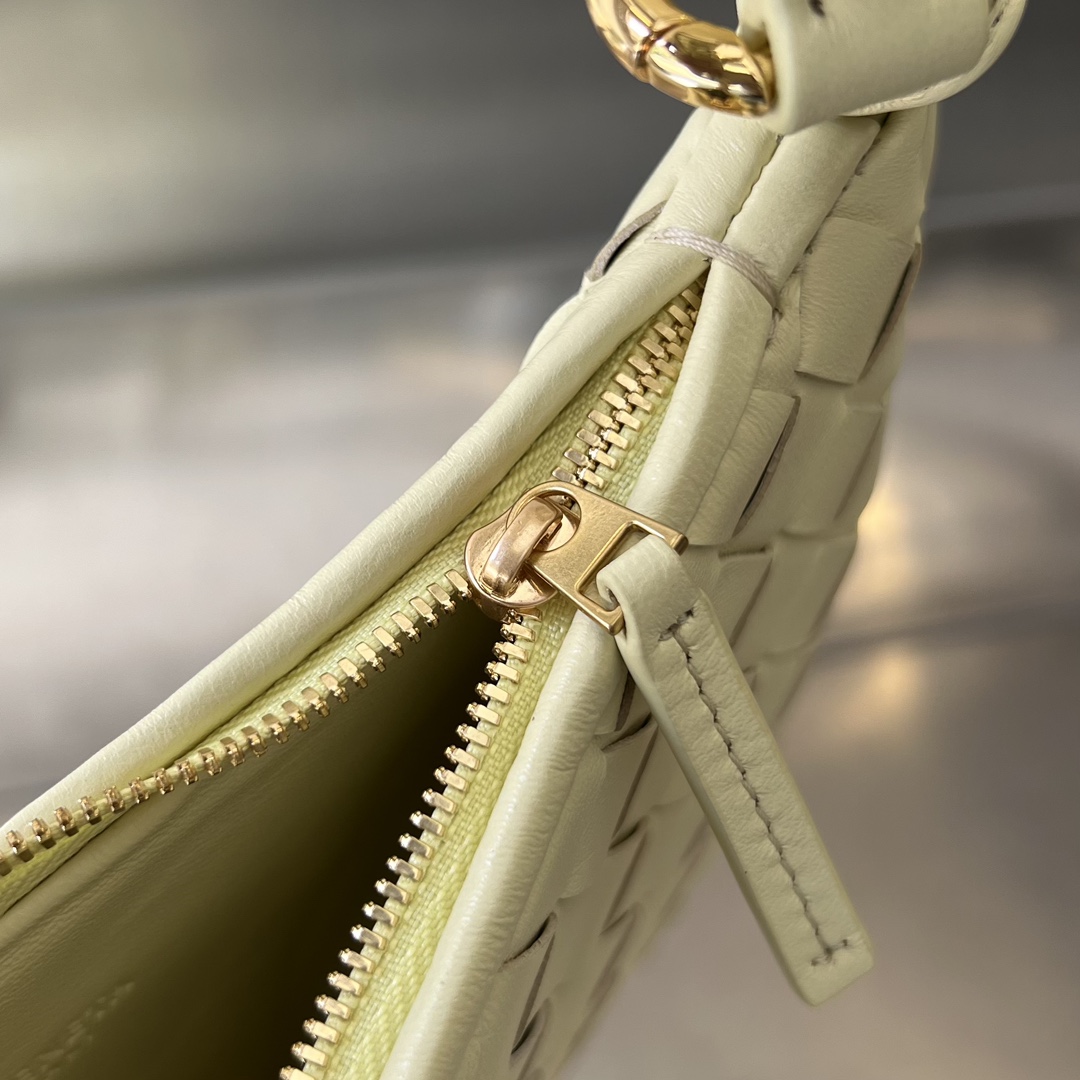 bo*te*ga Ve*ne*ta small gemelli