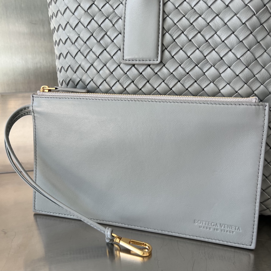 bo*te*ga Ve*ne*ta cabat