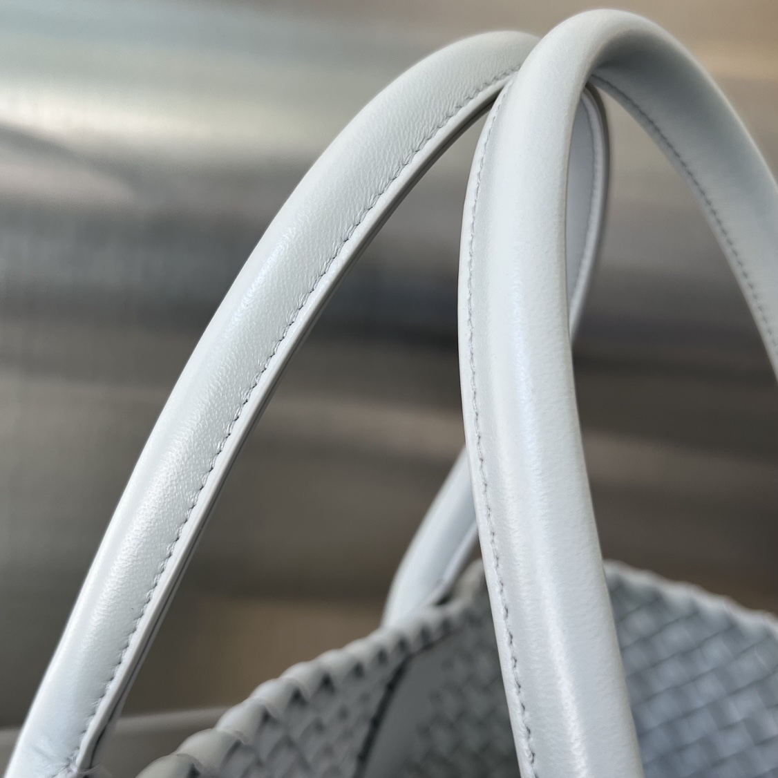 bo*te*ga Ve*ne*ta cabat