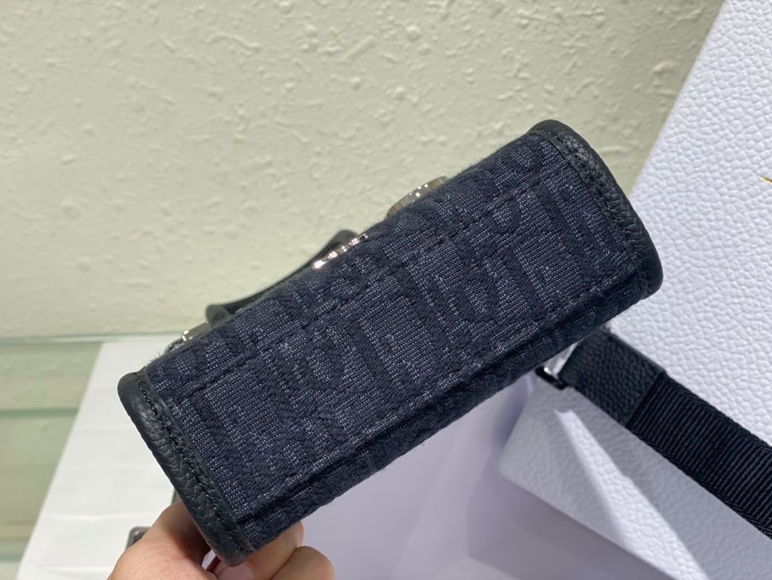 d*or safari N0*H-south mini