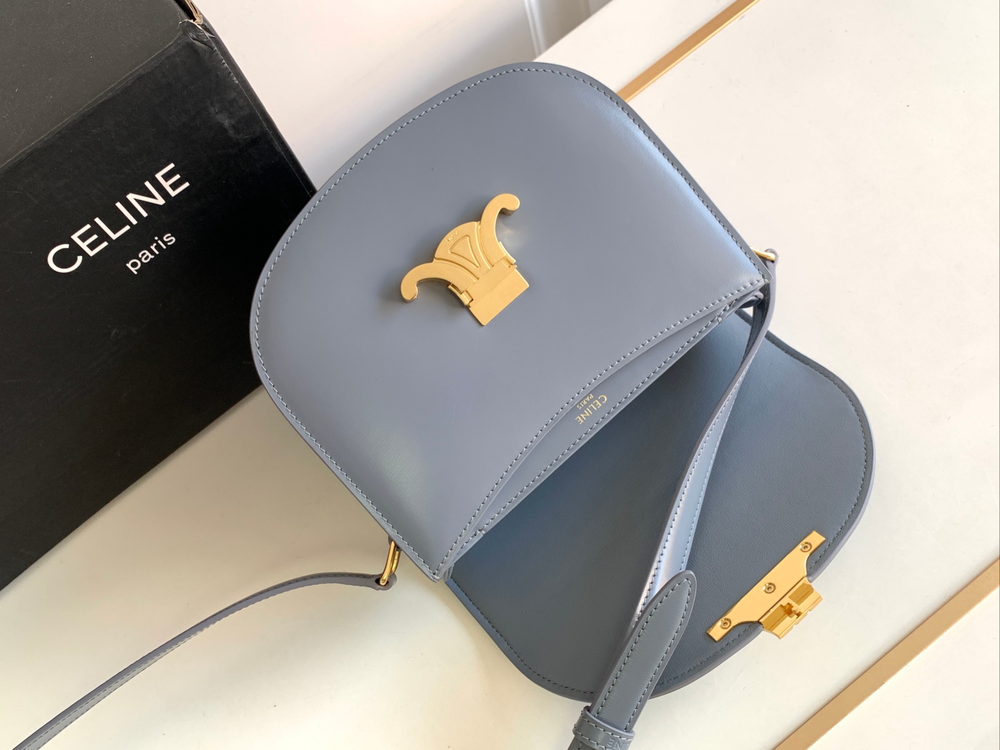 Ce**e teen besace triomphe