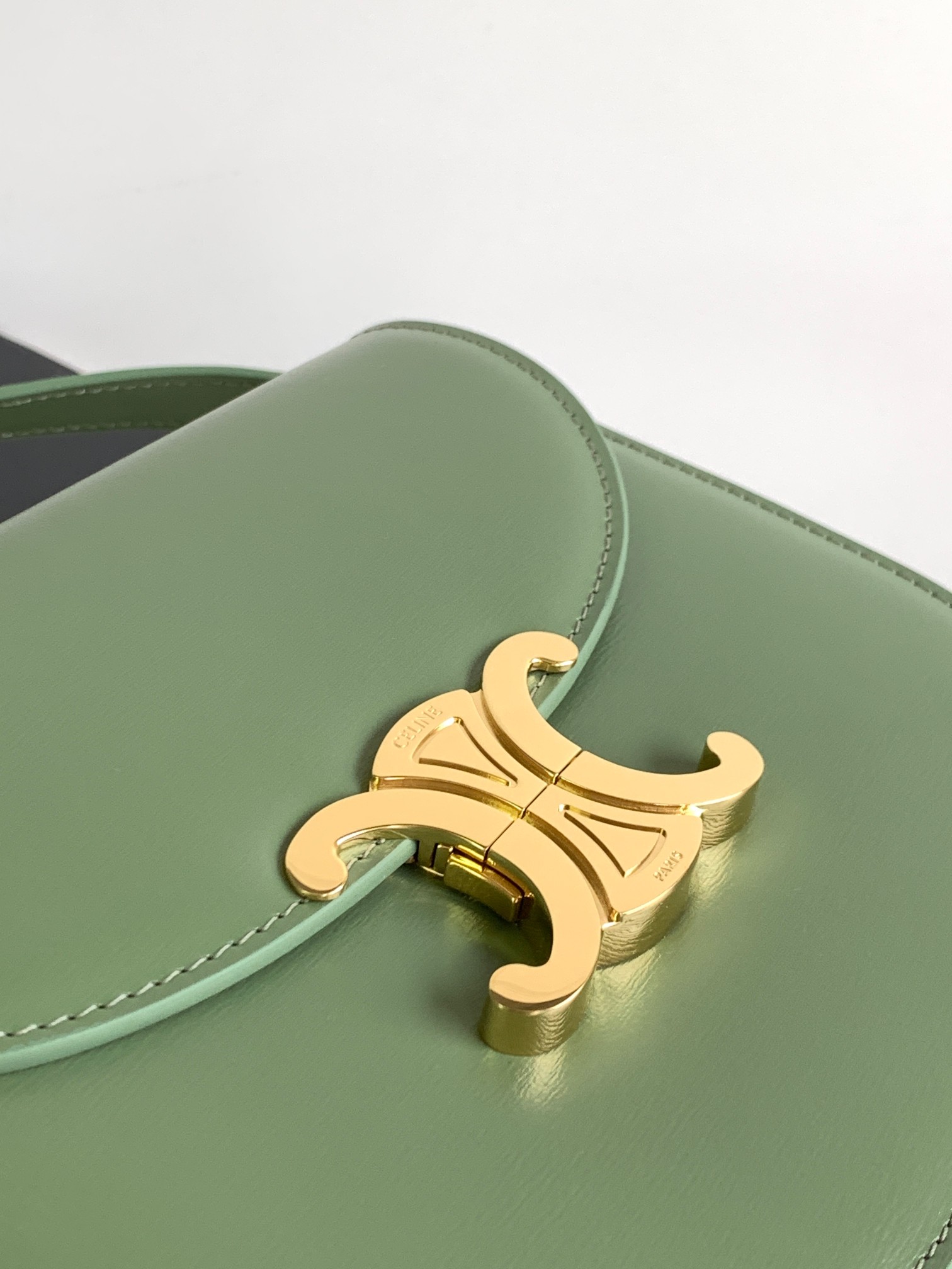 Ce**e teen besace triomphe