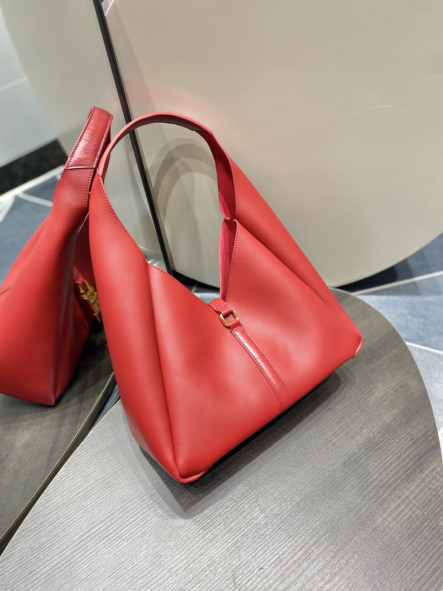 Givenchy G-Hobo Medium