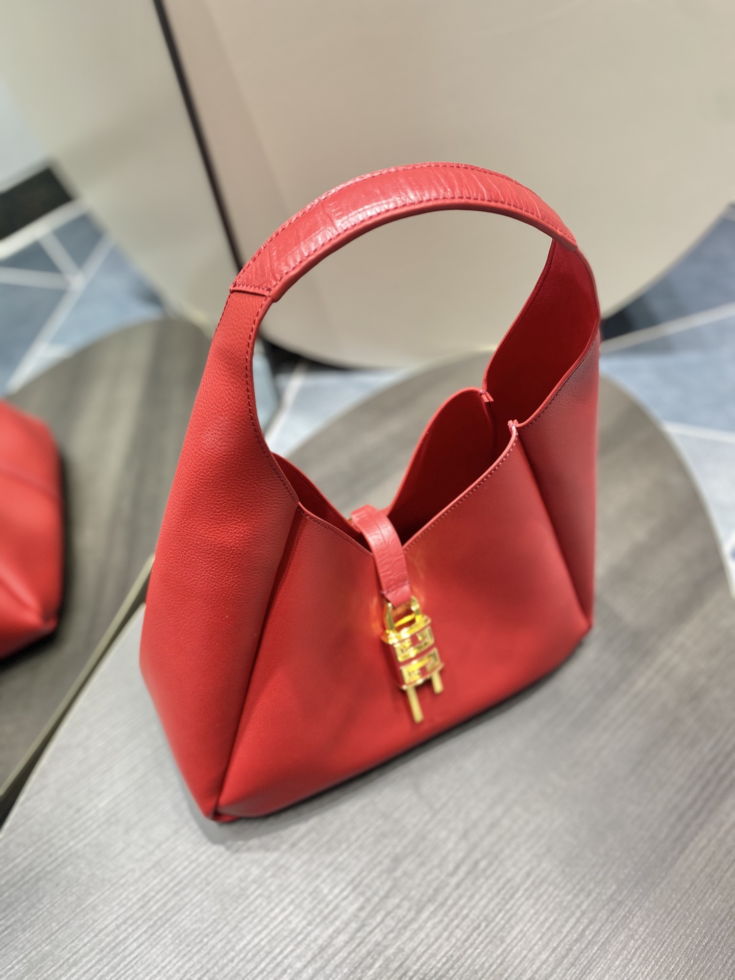 Givenchy G-Hobo Medium