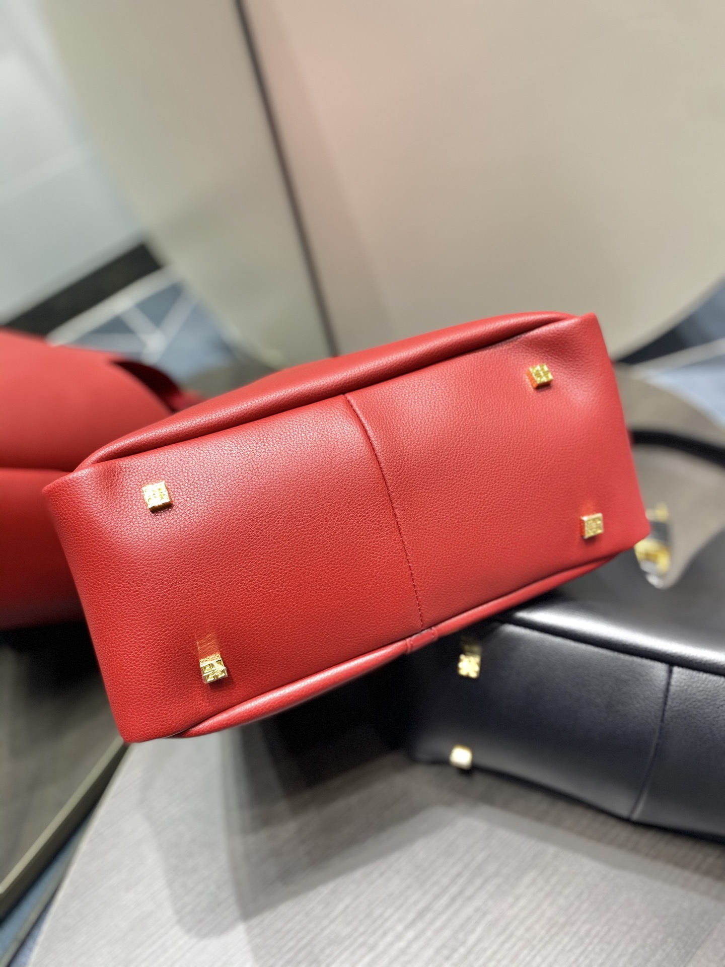 Givenchy G-Hobo Medium