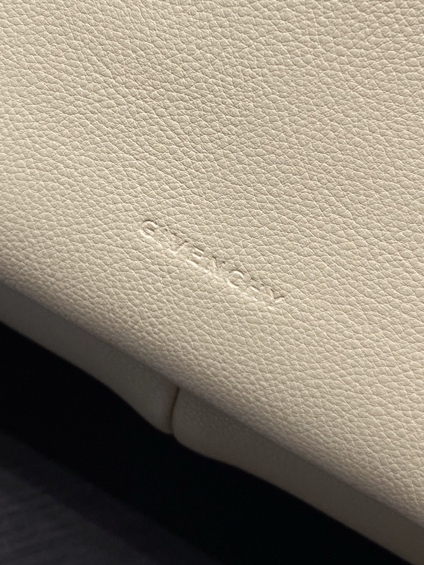 Givenchy G-Hobo Medium