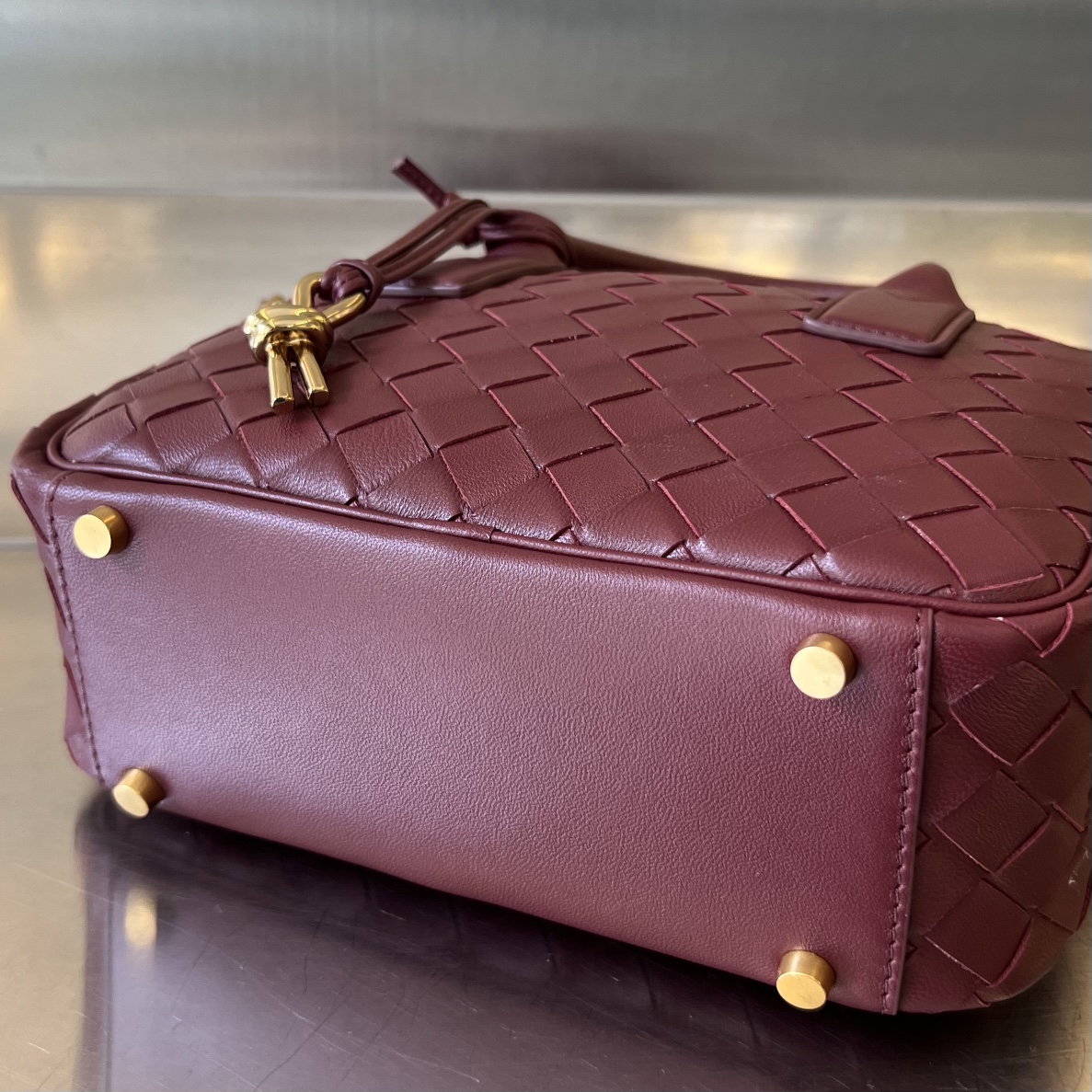 bo*te*ga Ve*ne*ta bv small getaway