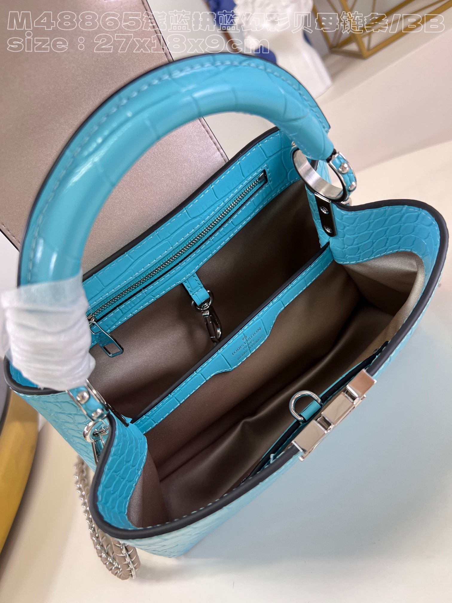 l**is V*t*n capucines bb