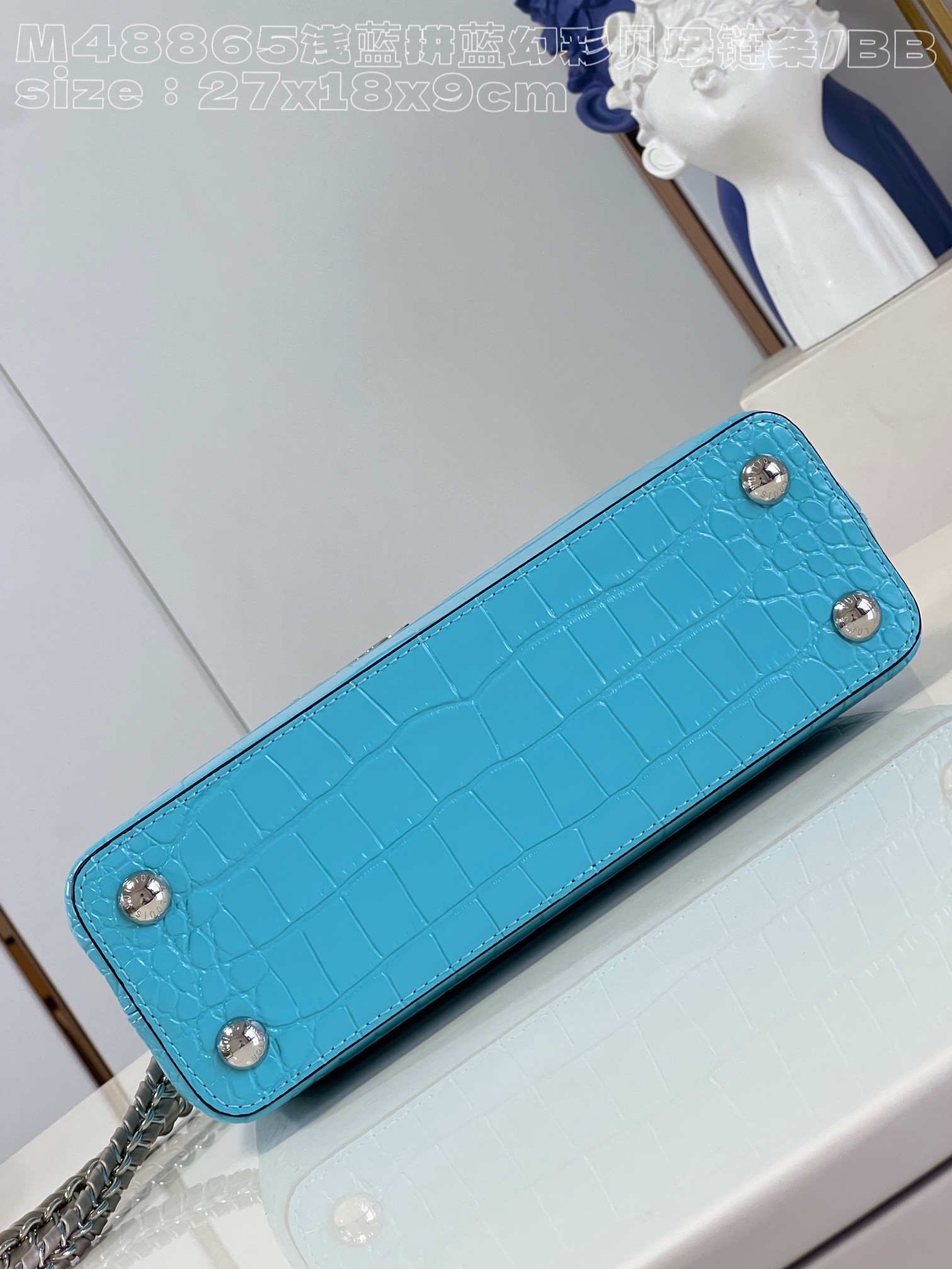 l**is V*t*n capucines bb