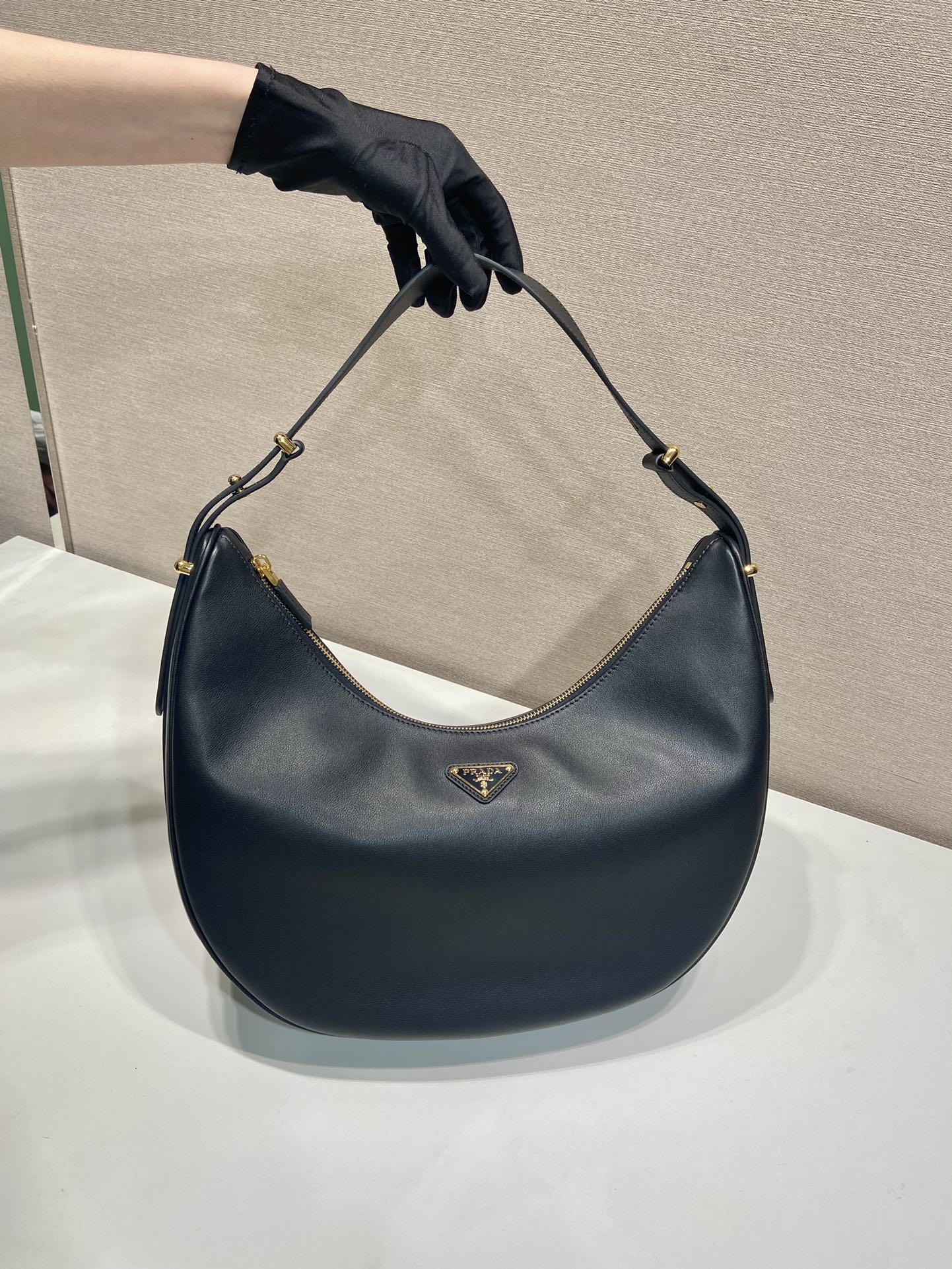 Pra*a large leather shoulder bag hobo