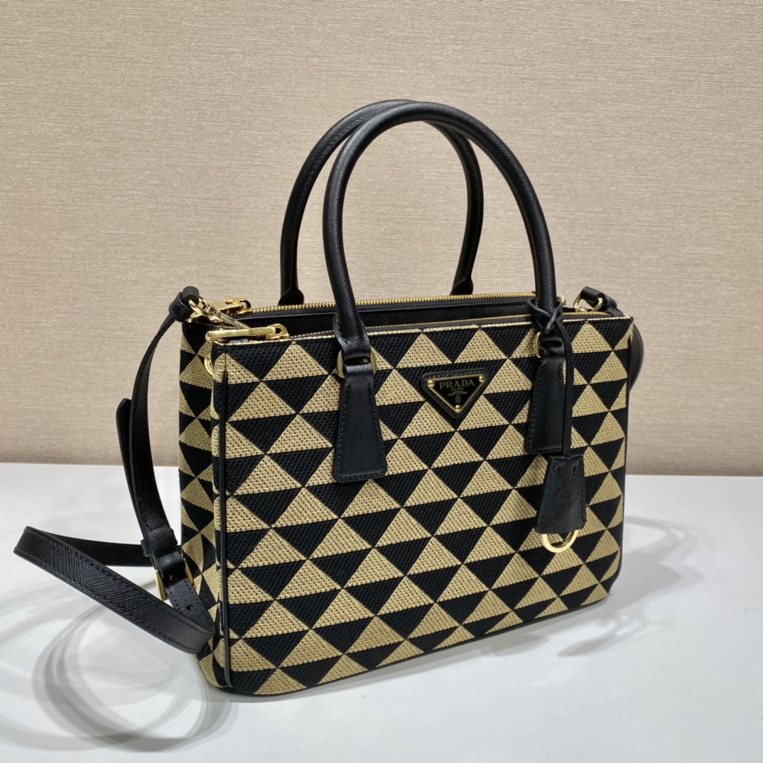 medium Pra*a galleria saffiano leather bag