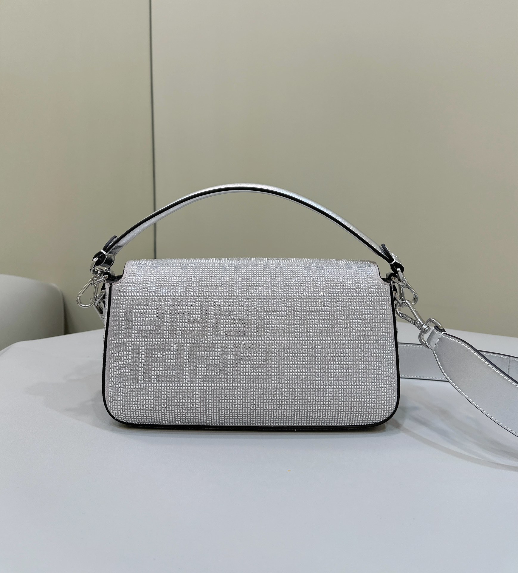 F**di baguette medium bag