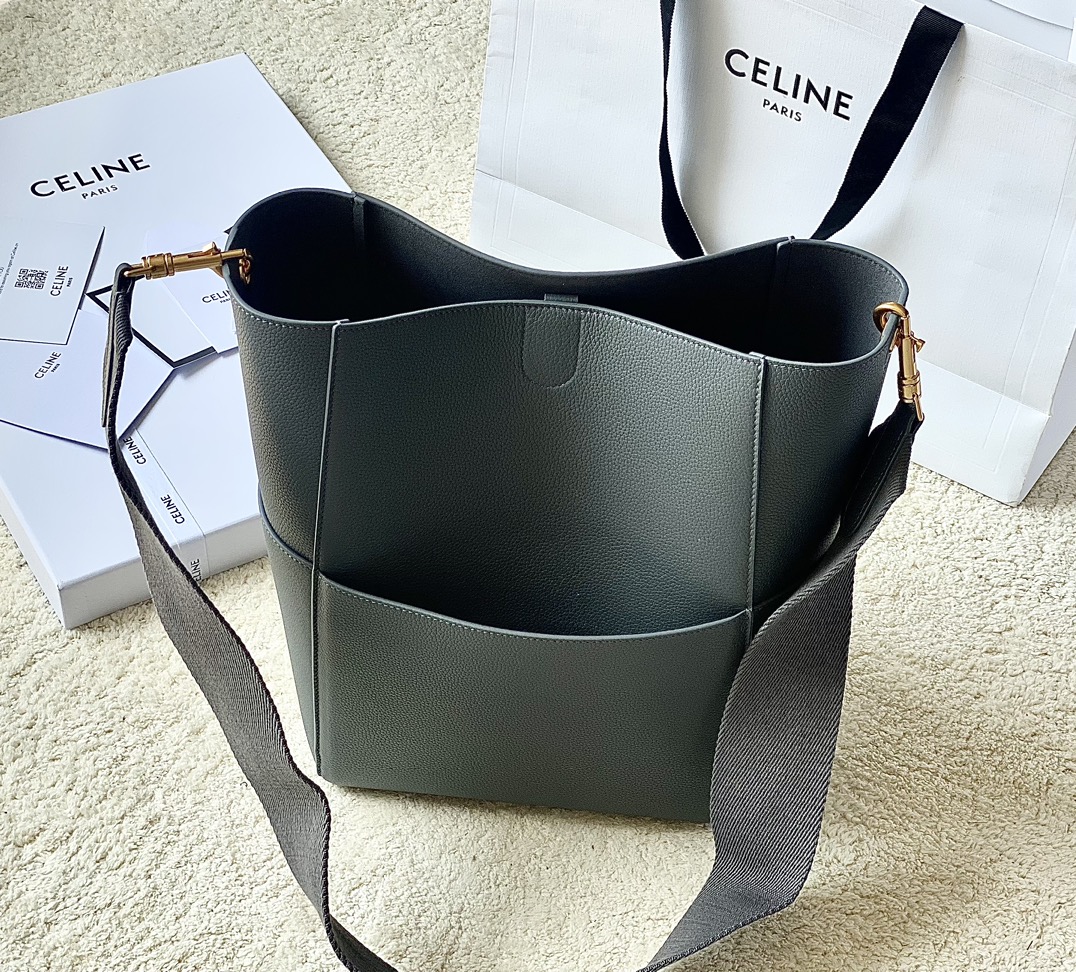 Ce**e sangle bucket bag