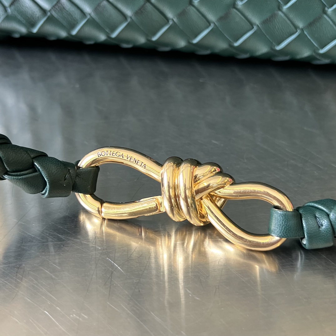 bo*te*ga Ve*ne*ta medium andiamo bag