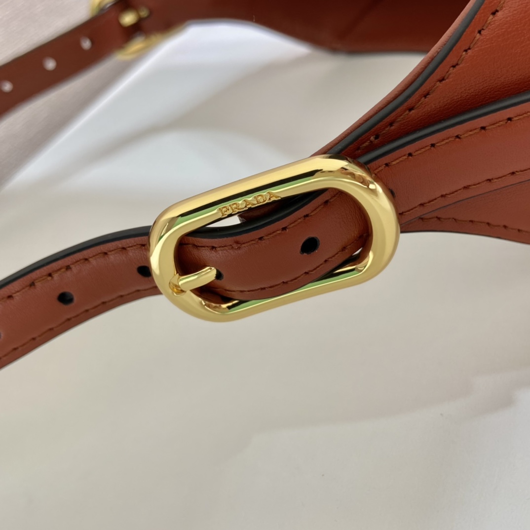 Pra*a cleo shoulder bag