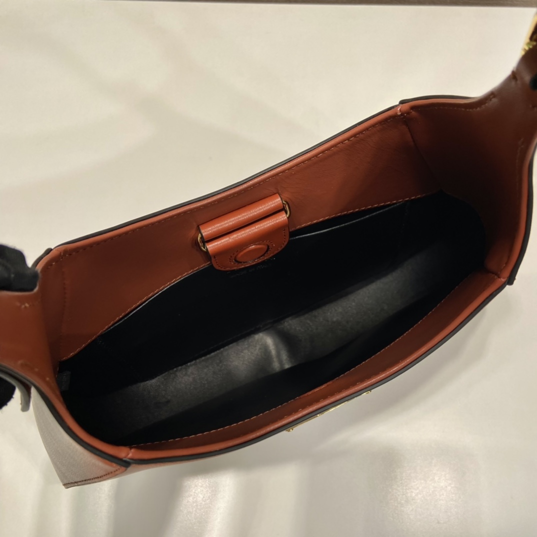 Pra*a cleo shoulder bag