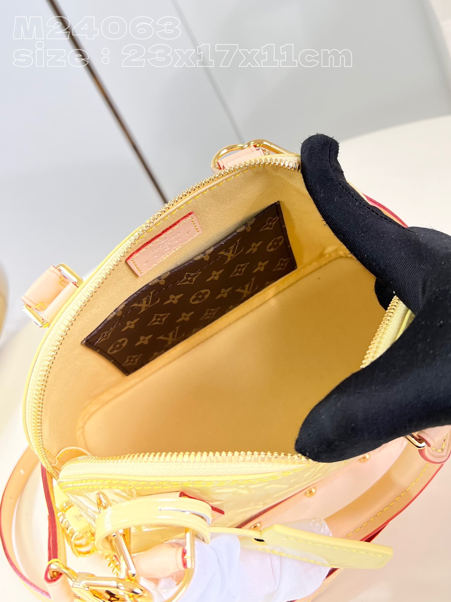 l**is V*t*n alma bb monogram vernis leather