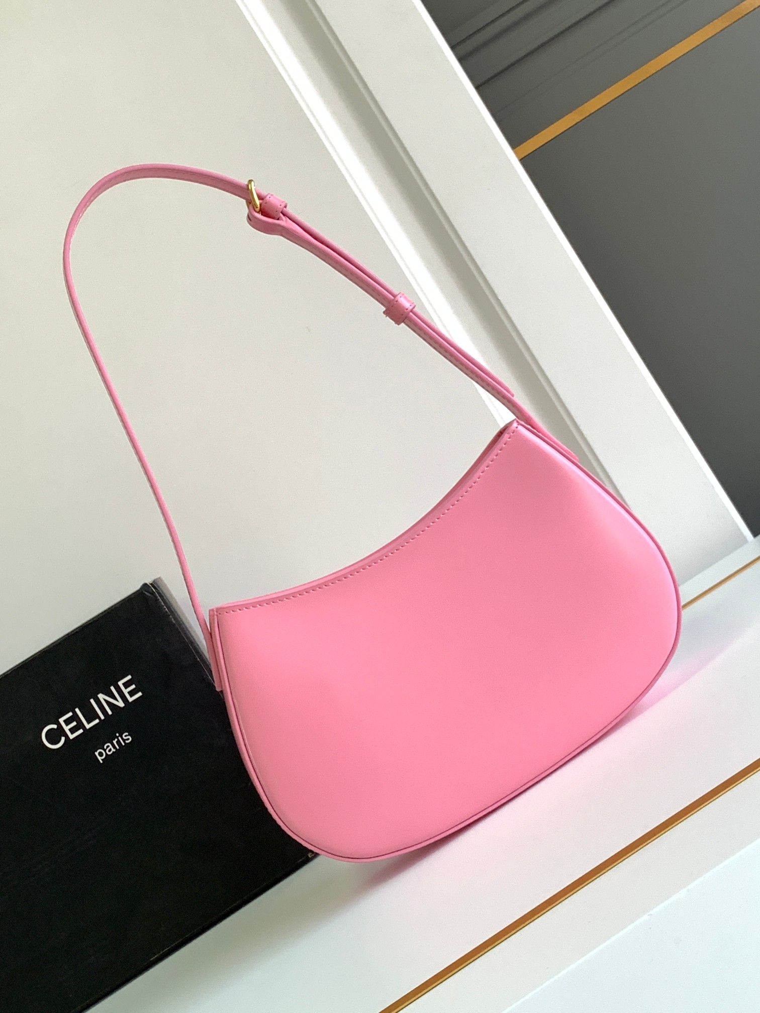 Ce**e medium tilly bag in shiny calfskin