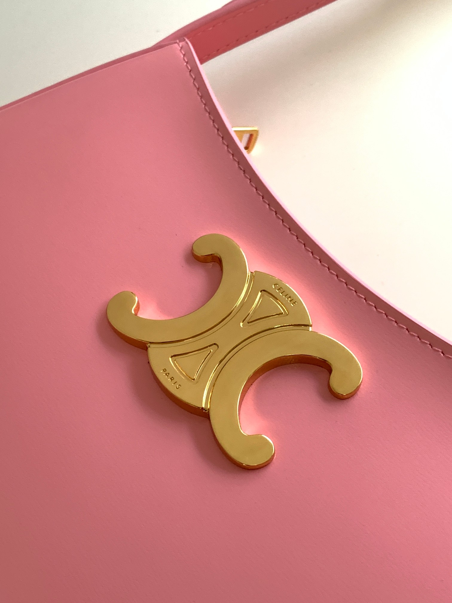 Ce**e medium tilly bag in shiny calfskin