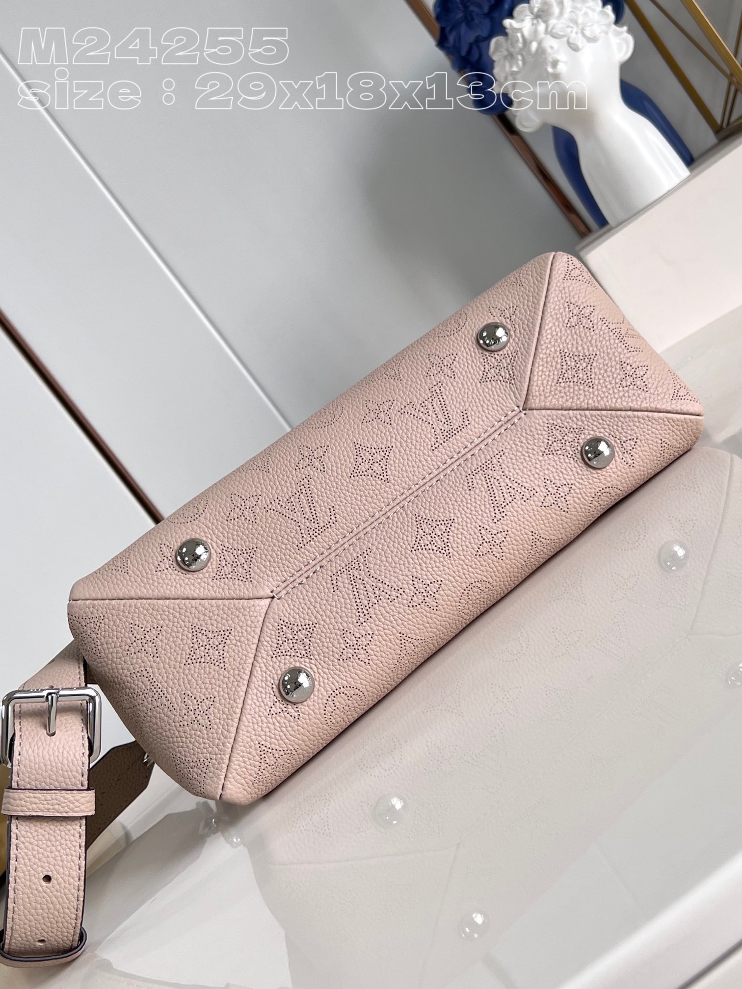 l**is V*t*n hand it all pm