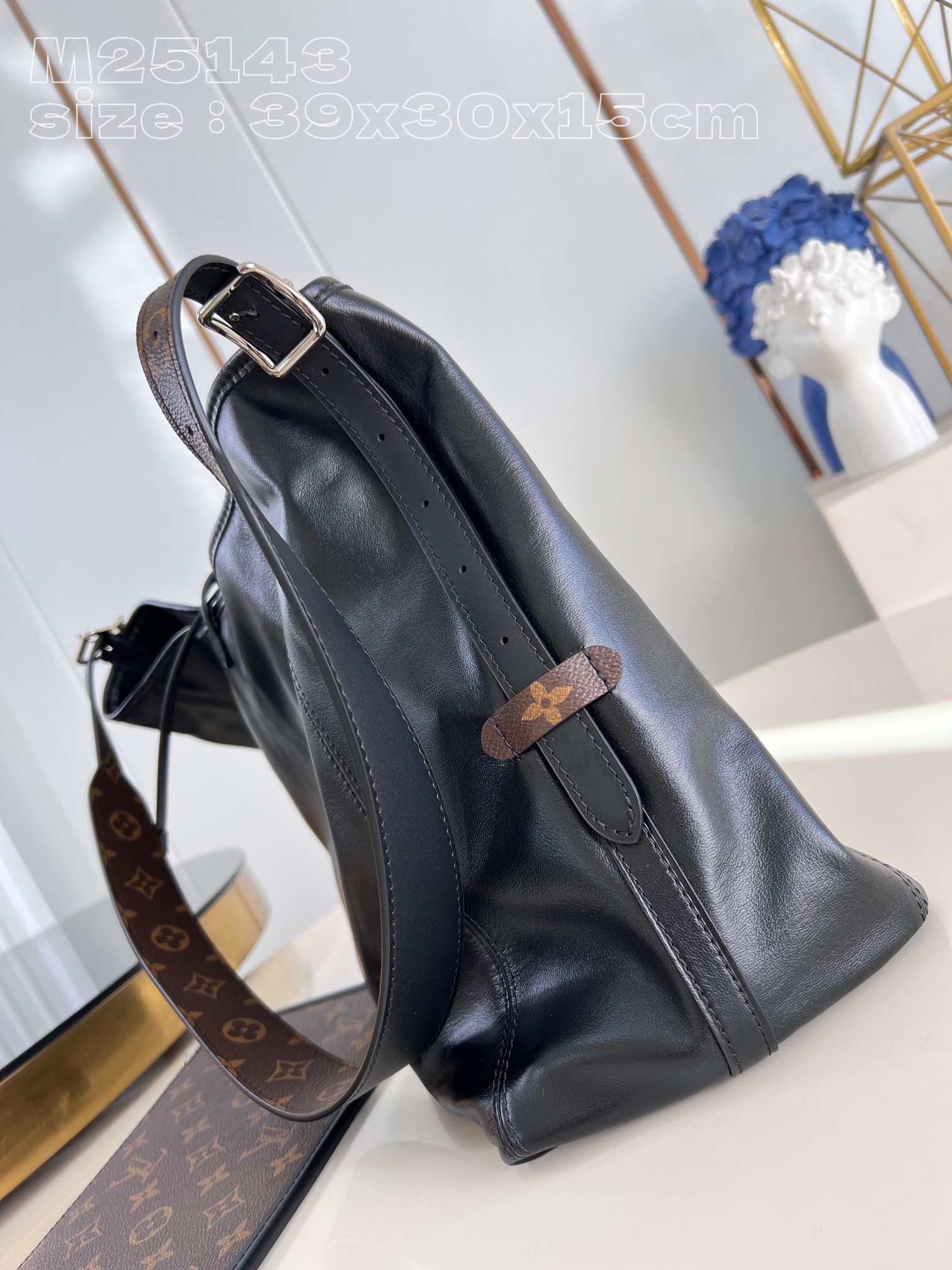 l**is V*t*n carryall mm