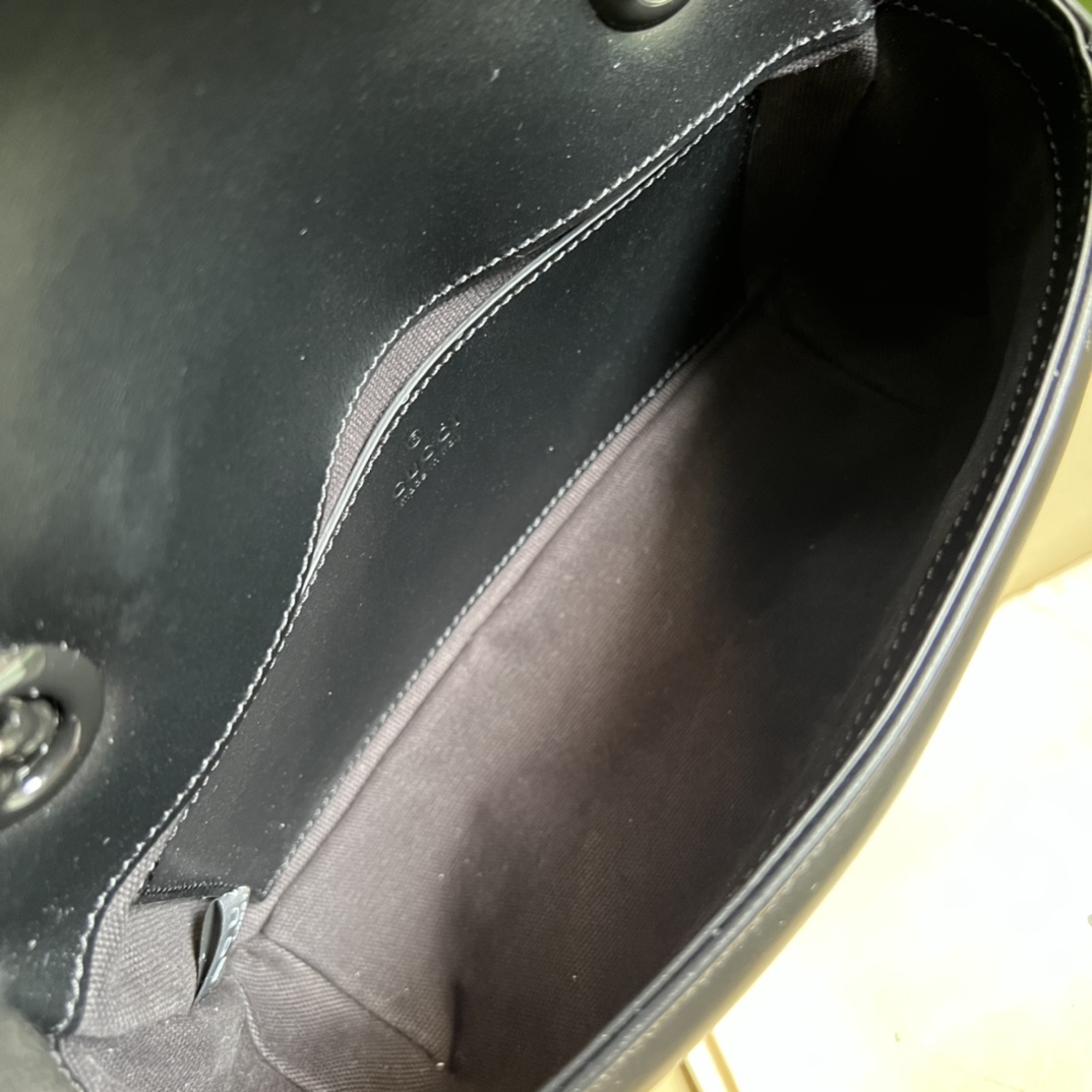 G*u*i gg marmont mini shoulder bag