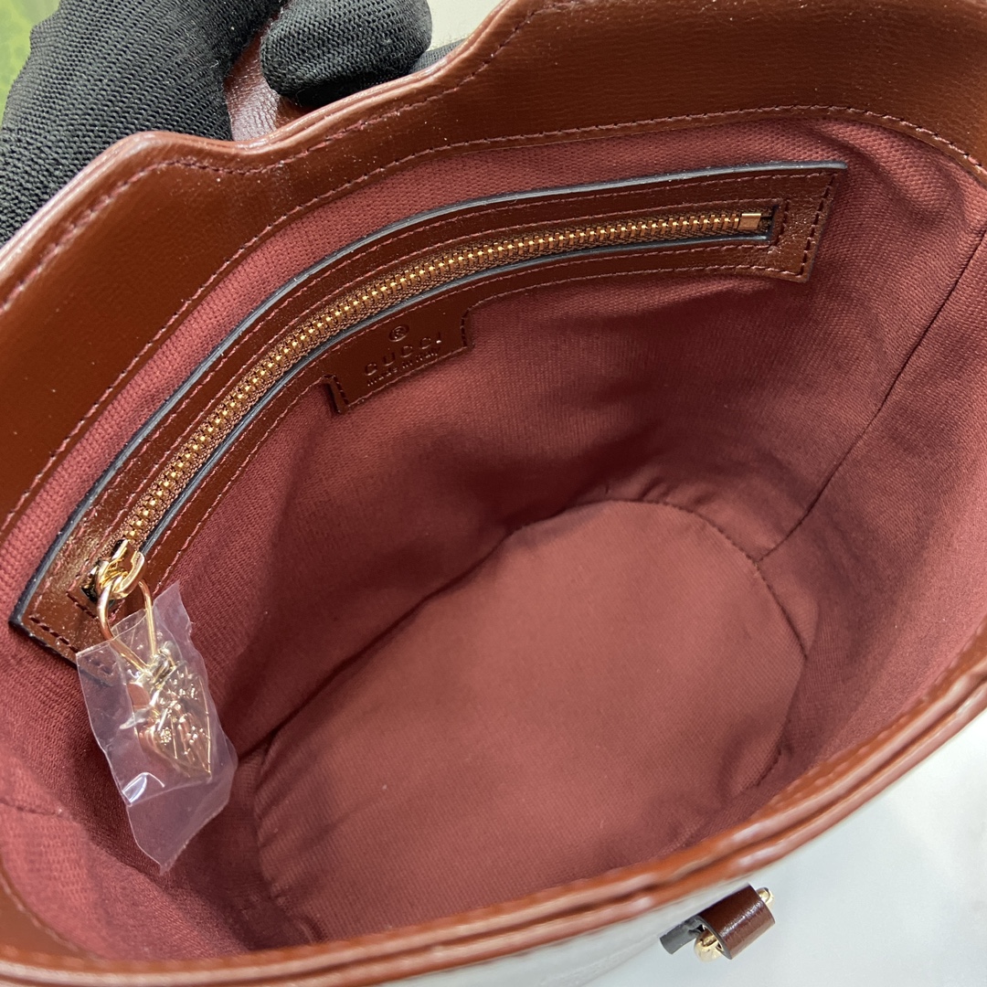 G*u*i mini bucket shoulder bag